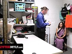 Attrapée, Faciale, Indienne, Fille latino, Léchez, Seins naturels, Chatte, Se déshabiller