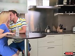 エロ熟女, 淫乱熟女, 母, 義母, ティーン, 三人