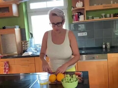 Chunky mommy interracial gangbang porn video