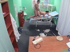 Leie, Arzt, Hundestellung, Fingern, Krankenschwester, Büro, Muschi, Uniform