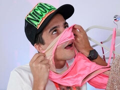 Culo grosso, Pompino, Beccata, Da dietro, Sega, Mamma che vorrei scoparmi, Tette