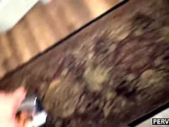 Røv, Stor røv, Pik sutte, Hårdt, Mor jeg gerne vil kneppe, Pov, Realitet, Skrige