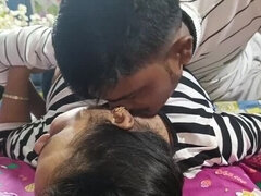 18 ans, Sucer une bite, Frère, Indienne, Embrassement, Maman, Belle mère, Serré