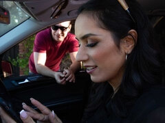 Grosse titten, Blasen, Braunhaarige, Hardcore, Küssen, Milf, Strümpfe, Titten