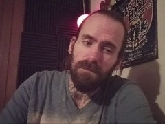 Amerikai, Apu, Szőrös, Érett koros, Dohányzás, Egyedül, Tetkó