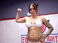 レズビアン, 裸