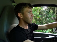 18, Vysokoškoláčka, Gay, Vonku