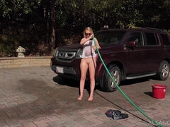 Nude Dixie Lynn Photoshoot