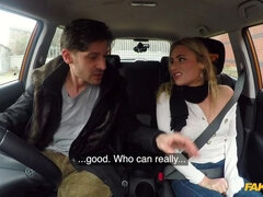 Zadok, Auto, Na psíka, Vonku, Pička, Tetovanie, Kozičky, Vlhká