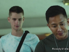 Analno, Gangbang, Gej, Dekle drka tiča, Drkanje, Mišic, Sesanje, Trojček