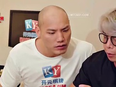 Amatoriale, Asiatica, Leccata di culo, Sesso di gruppo, Baciando, Mamma che vorrei scoparmi, Matrigna, Tette