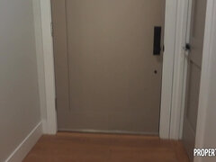 Soverom, Briller, Hæler, Kjøkken, Synsvinkel, Fitte, Skjørt, Dasking