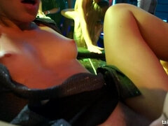 Blondin, Påklädda, Kysser, Onani, Orgie, Porrstjärnor, Fitta, Våt