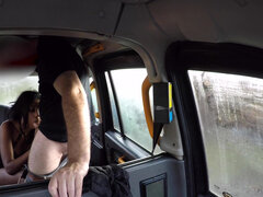 Anaali, Auto, Syväkurkku, Tumma, Orgasmi, Pillu, Tissit, Lelut