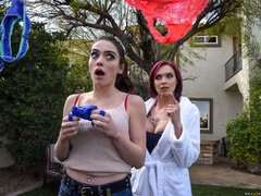 Zadek, Kotě, Lesbické, Pička, Strapon, Kozičky