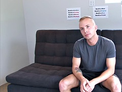 Amatéři, Gay, Masturbace, Vyholené, Sólo, Tetování