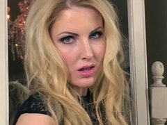 Rubia, Penetracion con dedos, Masturbación, Madres para coger, Afeitado, Solo