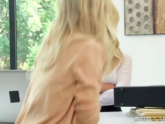 Stor rumpe, Store pupper, Blond, Føtter, Lesbisk, Milf, Naturlige bryster, Realitet