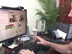 Brunetka, Stříkání spermatu, Na obličej, Tetování