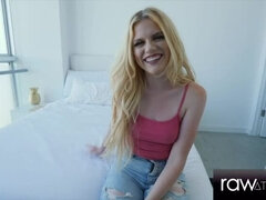 Bak kulissene, Blond, Bløtkake, Hd, Onani, Naturlige bryster, Synsvinkel, Fitte