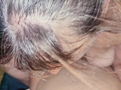 Pompino, Coppia, Europea, Mamma che vorrei scoparmi, Tette naturali, Punto di vista pov, Grezzo, Spagnola