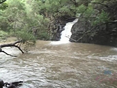 Amatööri, Iso perse, Bikinit, Suihinotto, Tumma, Turvonneet nännit, Laiha, Tissit