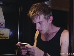 Brunett, Par, Flickvän, Naturliga tuttar, Verklighet