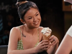 Asijské, Kotě, Velký zadek, Brunetka, Lesbické, Výprask, Pička