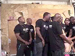 Viele männer bespritzen eine frau, Spermaladung, Aufs gesicht abspritzen, Gruppensex