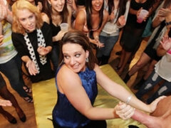 Stor pik, Brunette, Lækker, Gruppe, Hårdt, Naturlige bryster, Fisse, Teenager