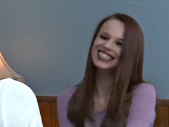 Ujjazás, Nagylány, Leszbikus, Vöröshajú, Elcsábított, Szajha, Tini, Begyek