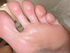 18 años, Amateur, Pareja, Linda, Fetiche de pies, Masaje, Pov, Adolescente