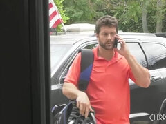 Grosse titten, Vollbusig, Betrug, Hundestellung, Ehemann, Hausmädchen, Flotter dreier, Titten