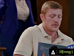 Velké péro, Velké kozy, Přichyceni, Dvojitá penetrace, Fetiš, Honění, Masturbace, Student