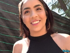 아메리카인, 사정 샷, 음경, 도기스타일, 야외의, 공개적인, 짧은 머리, 문신