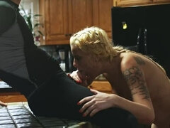 Peitos grandes, Loiroa, Vagina gozada cu gozado, Garganta funda, Hd, Ao ar livre cartaz de rua outdoor, Tatuagem