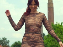 Iso perse, Isot tissit, Ruskeahiuksinen, Nainen, Fetissi, Pornotähti, Julkinen, Soolo