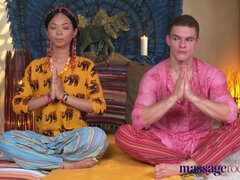 Asiatique, Sucer une bite, Couple, Pieds, Branlette thaïlandaise, Hd, Masturbation, Rasée