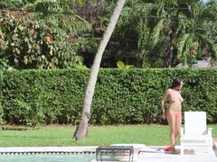 Nana, Grosse bite, Gros seins, En levrette, Hard, Hd, Seins naturels, De plein air