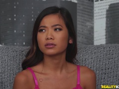 Tekintélyes didik, Kutya póz, Láb, Fétis, Filigrán alkatú, Pirszing, Nézőpont, Nuni