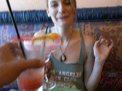 Blondi, Saappaat, Tyttöystävä, Pikkarit, Pillu, Laiha, Pitkä, Tissit