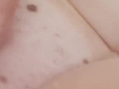 Salle de bains, Femelle, Masturbation, Douche, Solo, Tatouage, Nénés