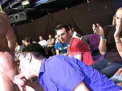 Amatør, Kukk suging, Homofil, Fest, Offentlig, Realitet, Tattovering, Kikker