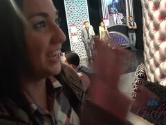 Kopalnica, Rjavolaska, Girlfriend, Dekle drka tiča, Hlačke, Prvoosebno snemanje seksa, Koščena, Joške