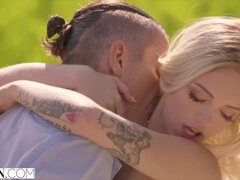 Stor kukk, Blond, Dype svelg, Slikking, Fitte, Realitet, Ridning, Pupper