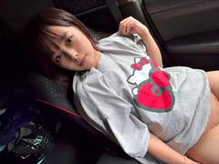 A couple who always sobs when they meet her. Today, a couple who spree with SEX in the car