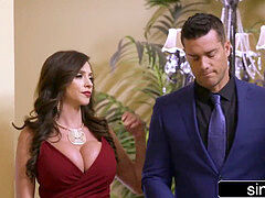 Brunette, Kvinner mann, Latina, Hushjelp, Fitte, Trekant, Uniform