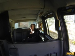 Anaali, Isot tissit, Suihinotto, Auto, Sormetus, Selkäsauna, Ulkona, Pillu