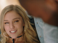 Blondýna, Kuřba, Vysokoškolačka, Na pejska, Gangbang, Spodní prádlo, Orgie, Překvapení