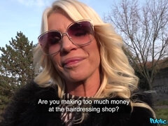 Blondýna, Kuřba, Dávení penisem, Milf žcbp, Peníze, Na veřejnosti